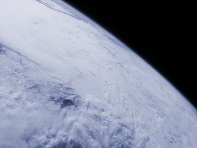 Изображение Земли, полученное спутником «Монитор-1» (с цветокоррекцией)