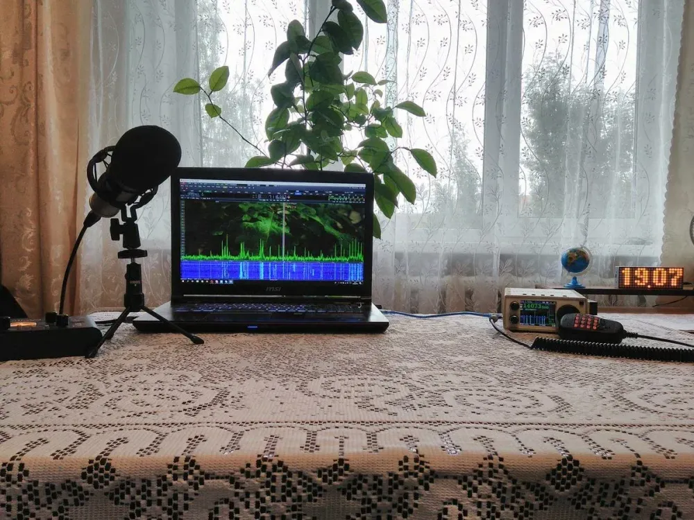 Расшифровка позывного радиолюбителя - Space-π
